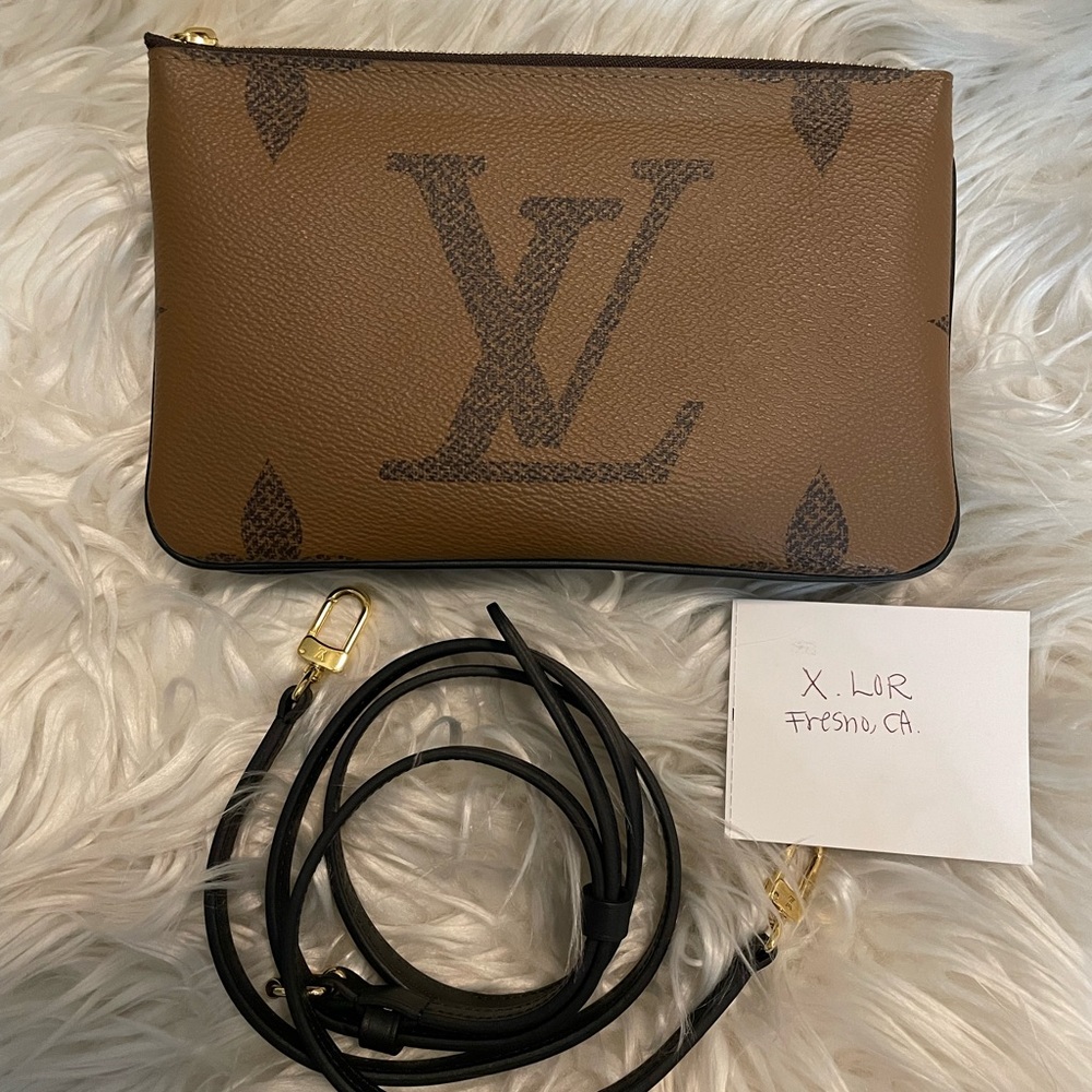 Louis Vuitton Double Zip Pochette